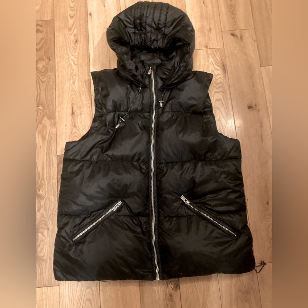 Buffalo puffer vest size L practically new condition
